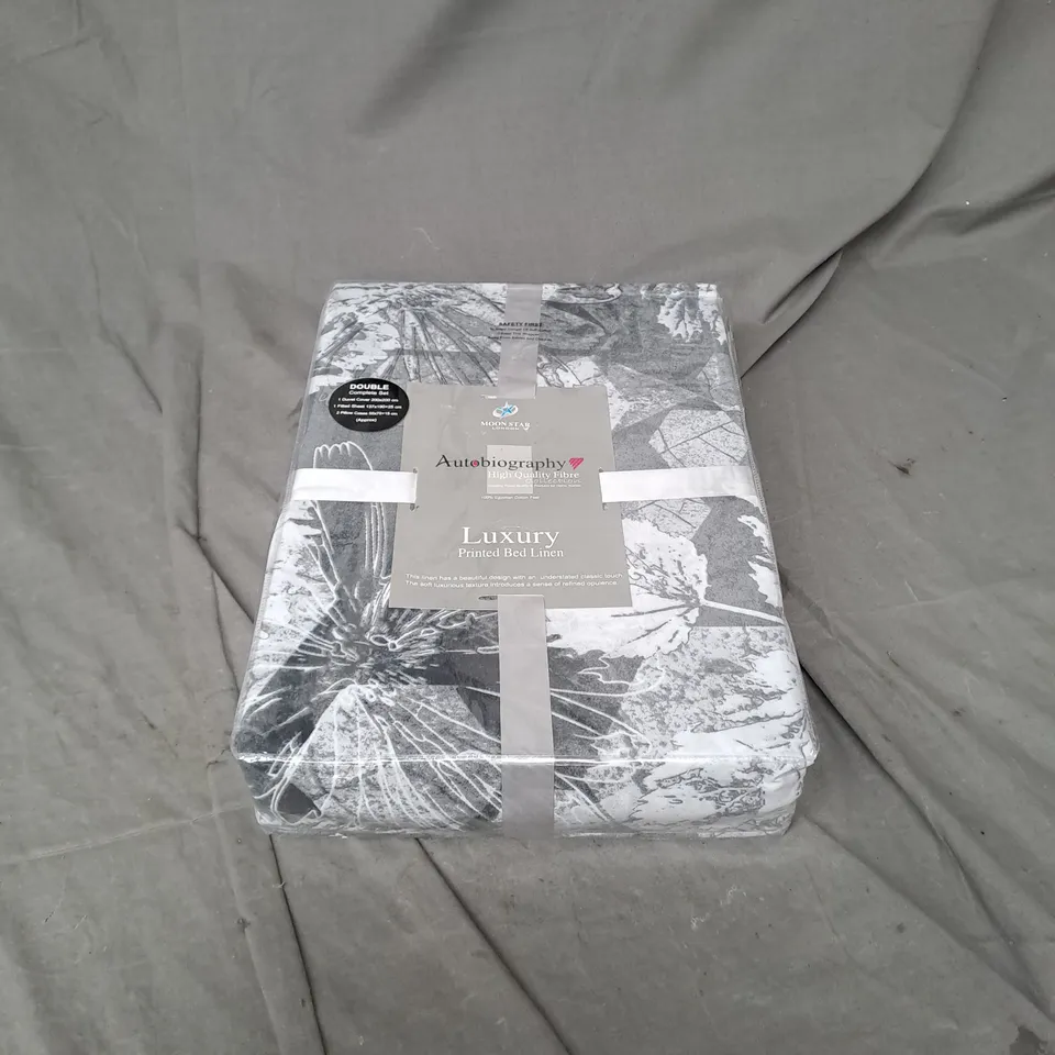 MOONSTAR AUTOBIOGRAPHY FLORAL PRINTED BEDDING IN WHITE MULTI - DOUBLE
