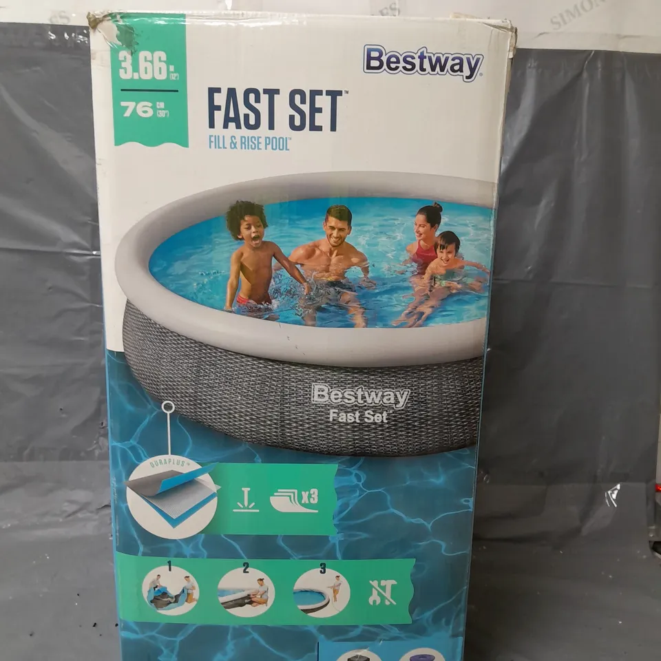 BESTWAY FAST SET POOL INCLUDING FILTER PUMP - COLLECTION ONLY RRP £139.99