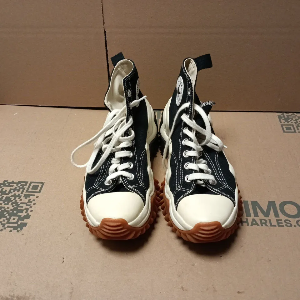 UNBOXED PAIR OF CONVERSE RUN STAR MOTION CX PLATFORM HIGH-TOP SNEAKERS IN BLACK/WHITE - UK 7