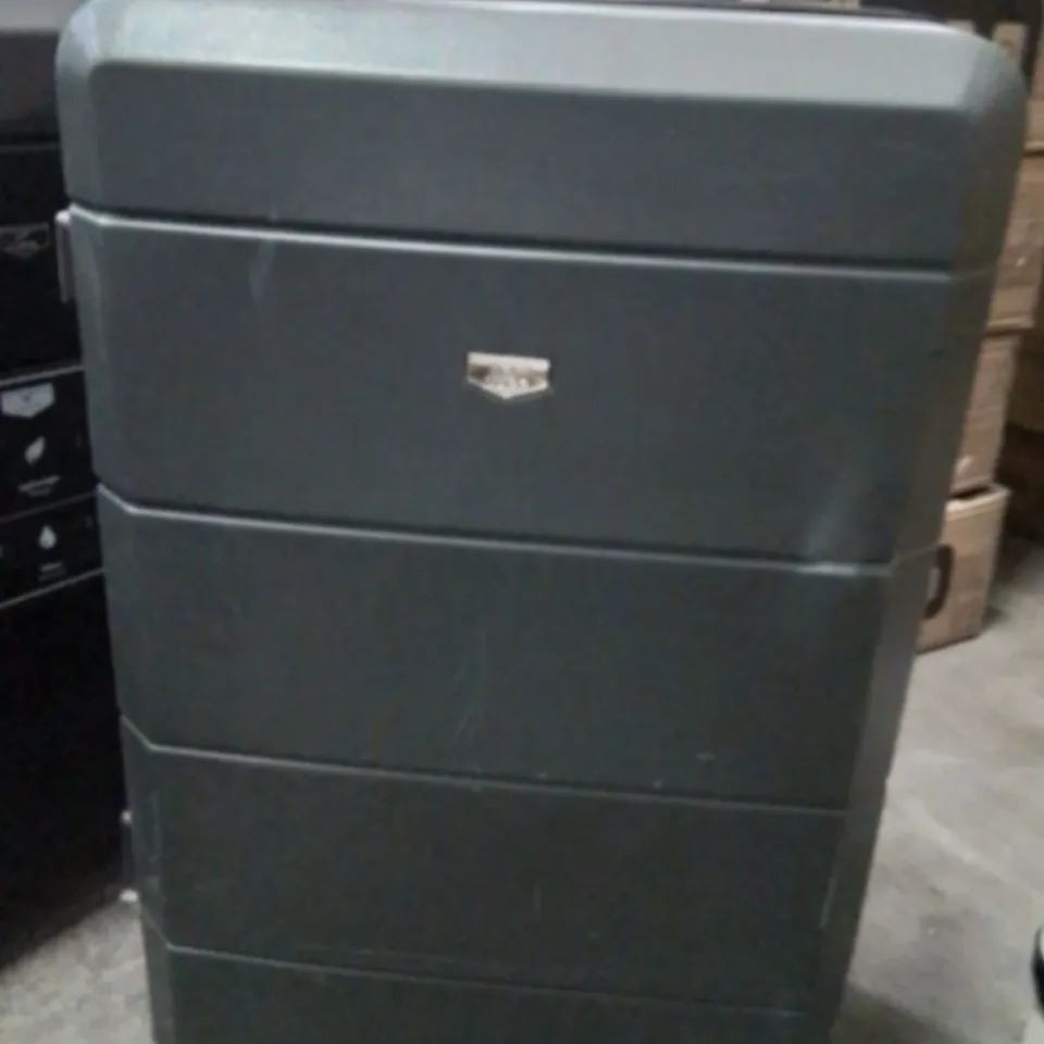 LUGG TRAVEL SUITCASE 
