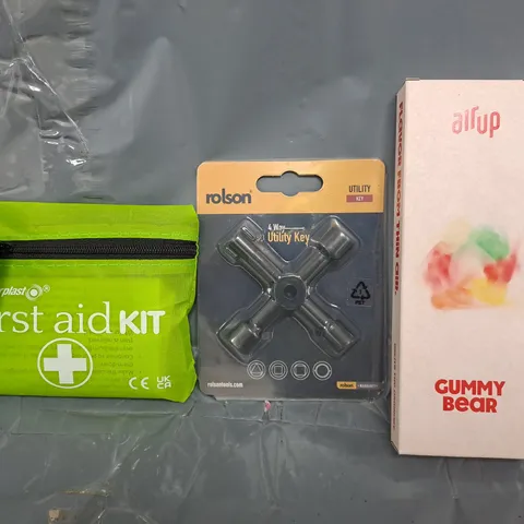 APPROXIMATELY 10 ASSORTED HOUSEHOLD ITEMS TO INCLUDE FIRST AID KIT, UTILITY KEY, AIR UP POD, ETC