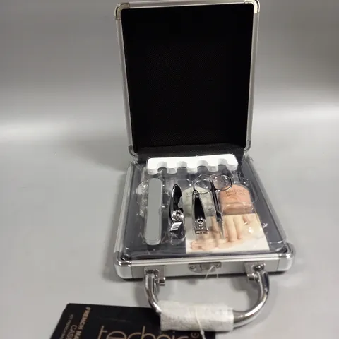 TECHNIC FRENCH MANICURE CASE