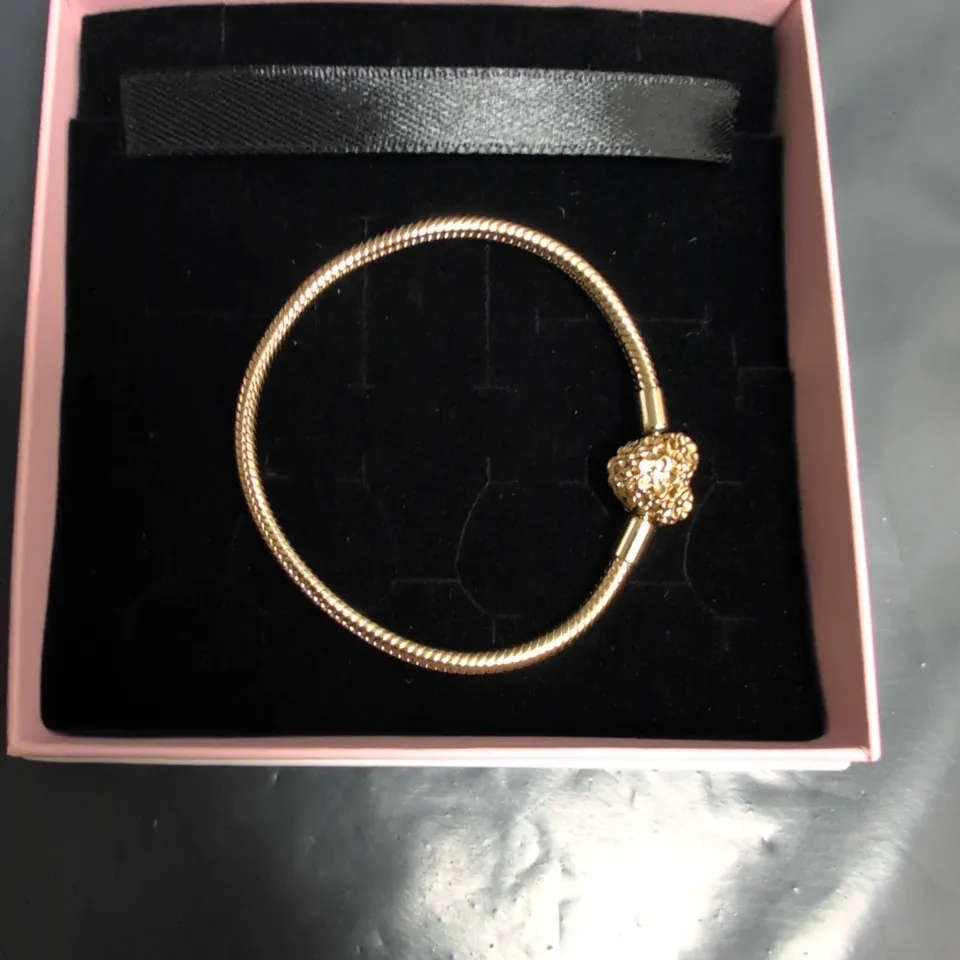 Pandora Bracelet with Heart Charm – Gold Tone