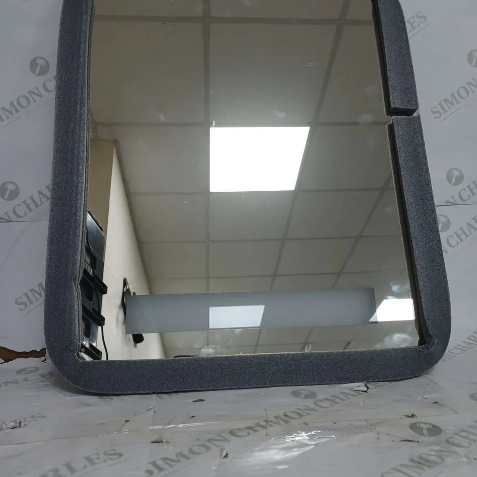 BOXED COOKE & LEWIS COLWELL LED MIRROR 