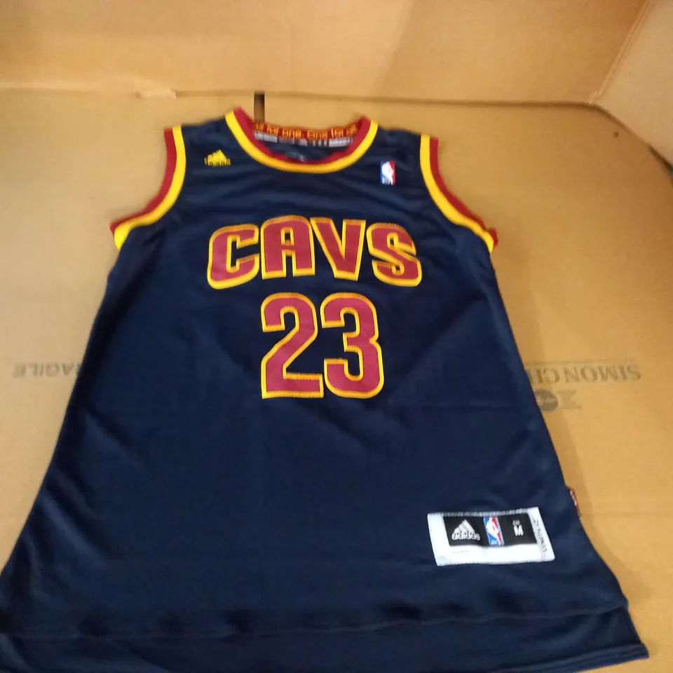 NBA CAVS BASKETBALL JERSEY - M
