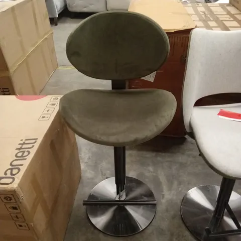 DANETTI OLIVE GREEN VELVET BAR STOOL