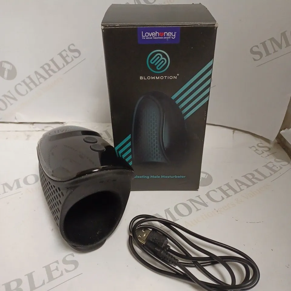 BOXED LOVEHONEY BLOWMOTION PULSATING MALE MASTURBATOR 