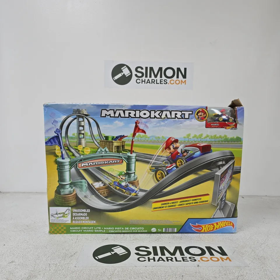 HOT WHEELS MARIO KART CIRCUIT TRACK SET – BOXED