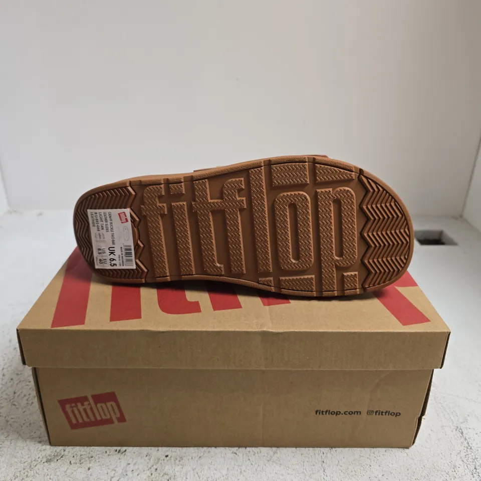 FITFLOP BUCKLE TWO-BAR LEATHER SLIDES – LIGHT TAN, UK 6.5