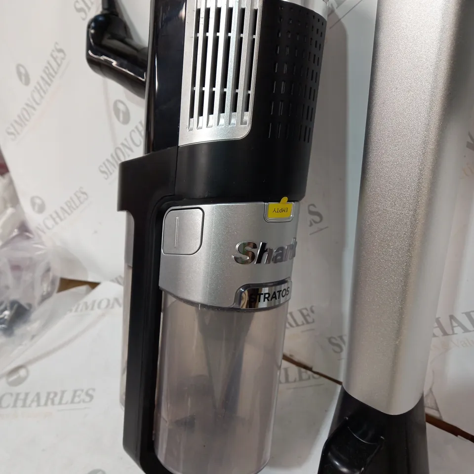SHARK STRATOS ANTI HAIR WRAP PET PRO VACUUM CLEANER