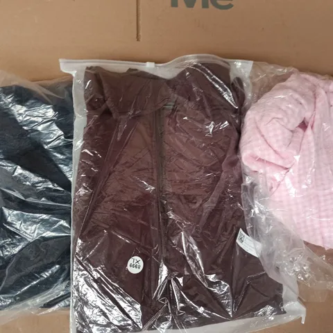 APPROXIMATELY 20 ASSORTED CLOTHING AND FASHION PRODUCTS IN VARIOUS STYLES AND SIZES - COLLECTION ONLY