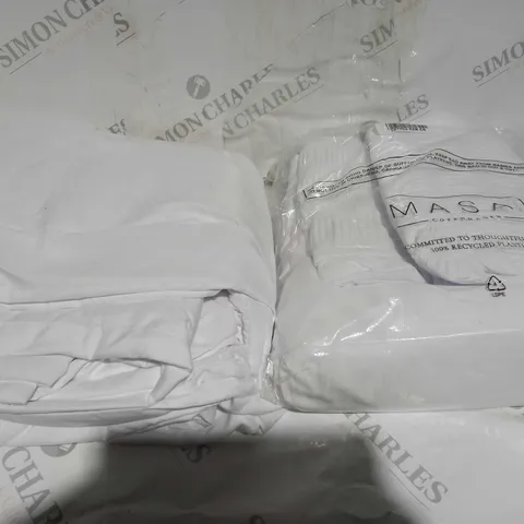 BOXED SUPERSOFT BY COZEE HOME TEXTURED STRIPE DUVET SET IN WHITE - KING SIZE