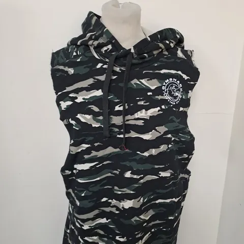 GYMSHARK CAMOUFLAGE SLEEVELESS HOODIE SIZE S