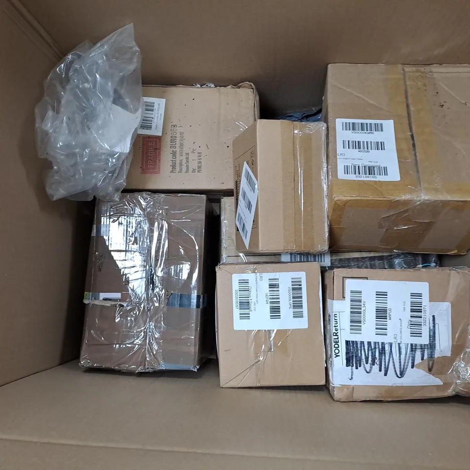 APPROXIMATELY 10 ASSORTED DAMAGED HOUSEHOLD GOODS TO INCLUDE DIGITAL SCALE, GARDEN LIGHTS, AND WADE JUG ETC.