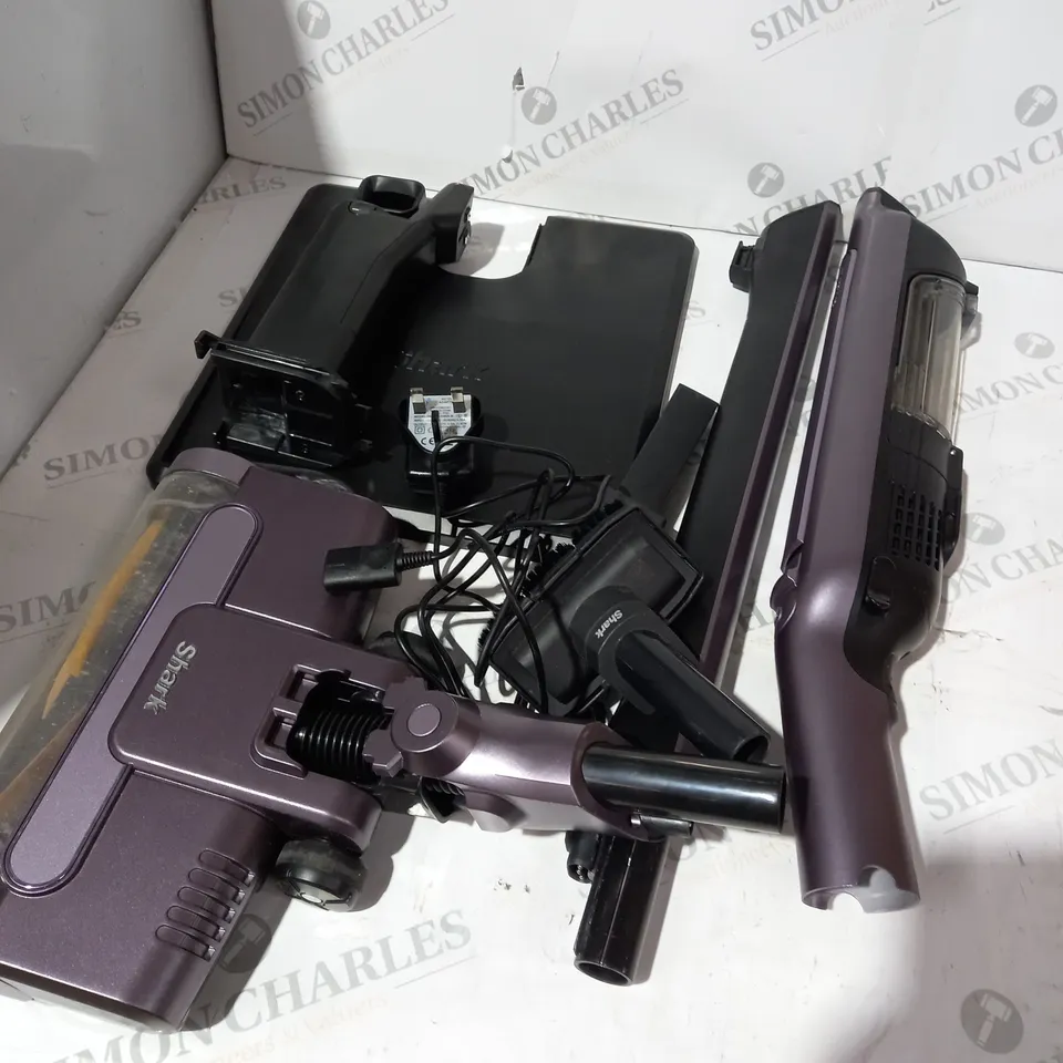 BOXED SHARK WANDVAC LIGHTWEIGHT CORDLESS HANDHELD VACUUM CLEANER 