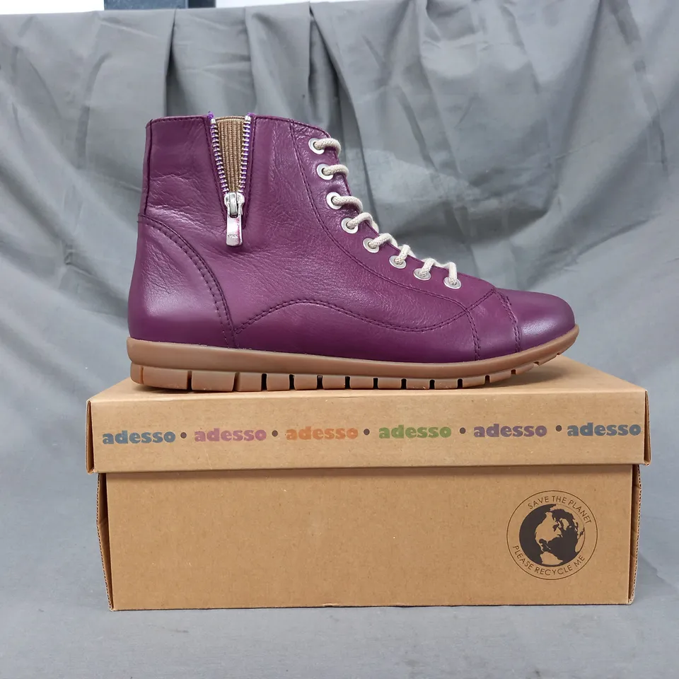 BOXED PAIR OF ADESSO DENVER BOOTS IN PLUM SIZE 7 