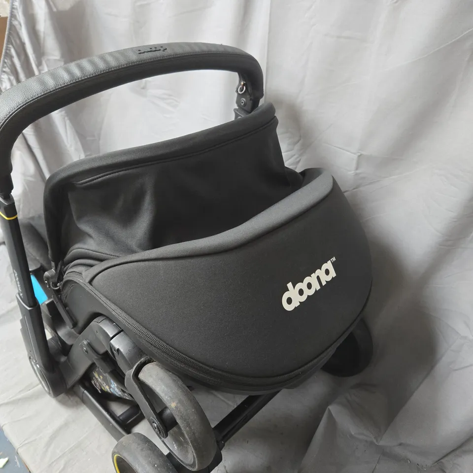 DOONA X INFANT CAR SEAT & STROLLER - COLLECTION ONLY