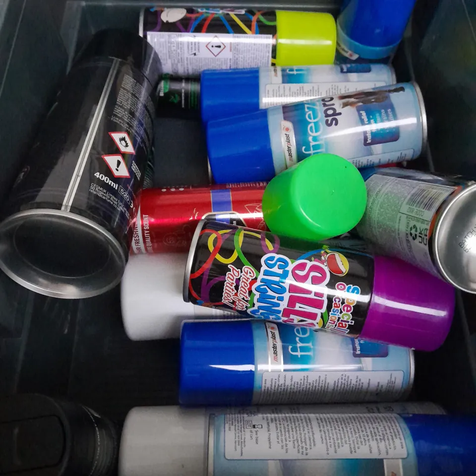 BOX OF APPROXIMATELY 15 AEROSOLS TO INCLUDE  - OLD SPICE - BRUT - SILLY STRING  - COLLECTION ONLY 