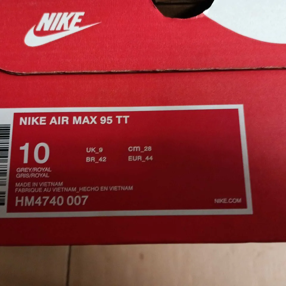 BOXED PAIR OF NIKE AIR MAX 95 TT – UK 9, GREY/ROYAL – MEN'S SHOES