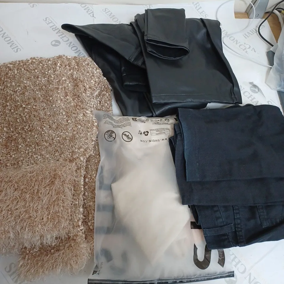 BOX OF APPROXIMATELY 15 ASSORTED ITEMS TO INCLUDE ELIZABETH SCOTT JUMPER, SHEIN TOP LEATHER PANTS ETC