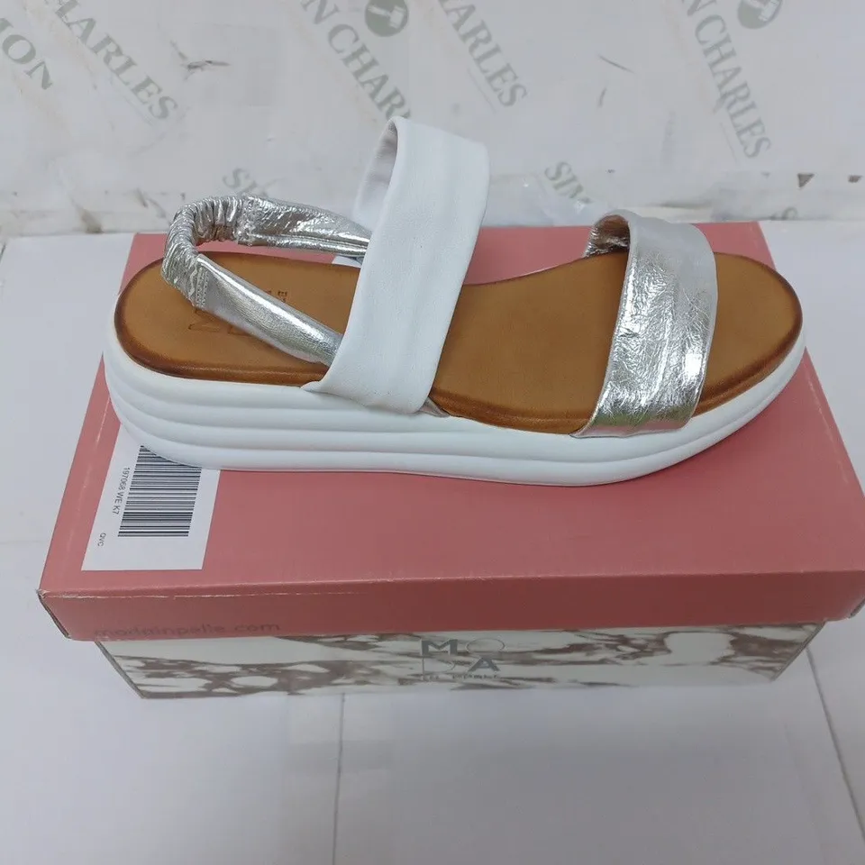 BOXED PAIR OF MODA IN PELLE PLATFORM SANDALS IN WHITE/SILVER SIZE EU 40  