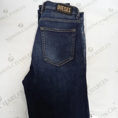 DIESEL DARK BLUE DENIM JEANS SIZE W30 L32