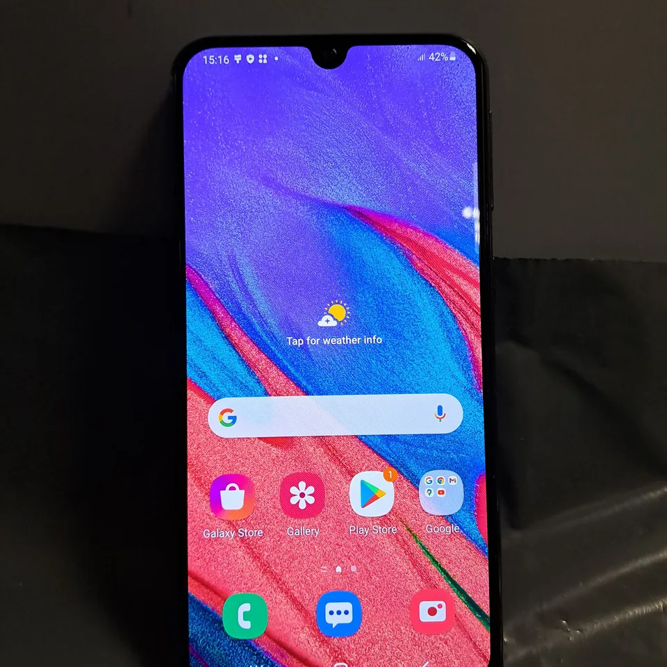 SAMSUNG GALAXY A40 