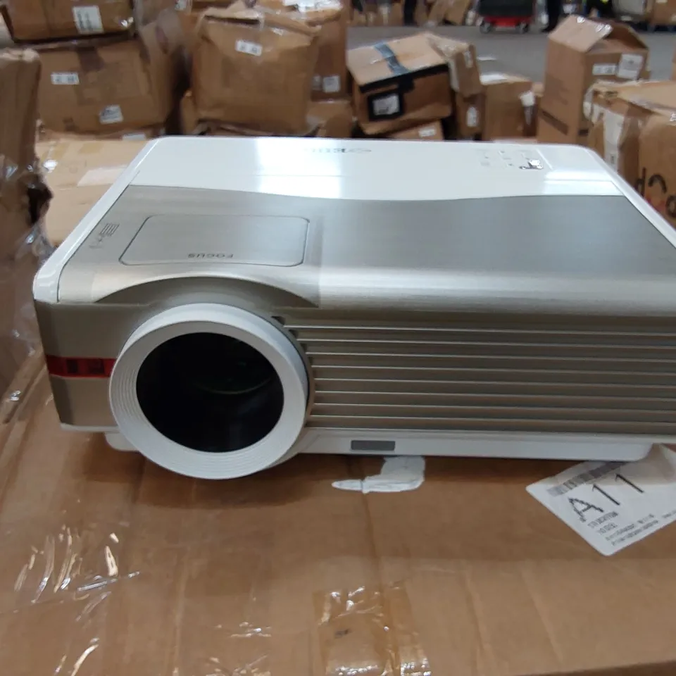 BOXED EUG LED PROJECTOR X99 (1 BOX)