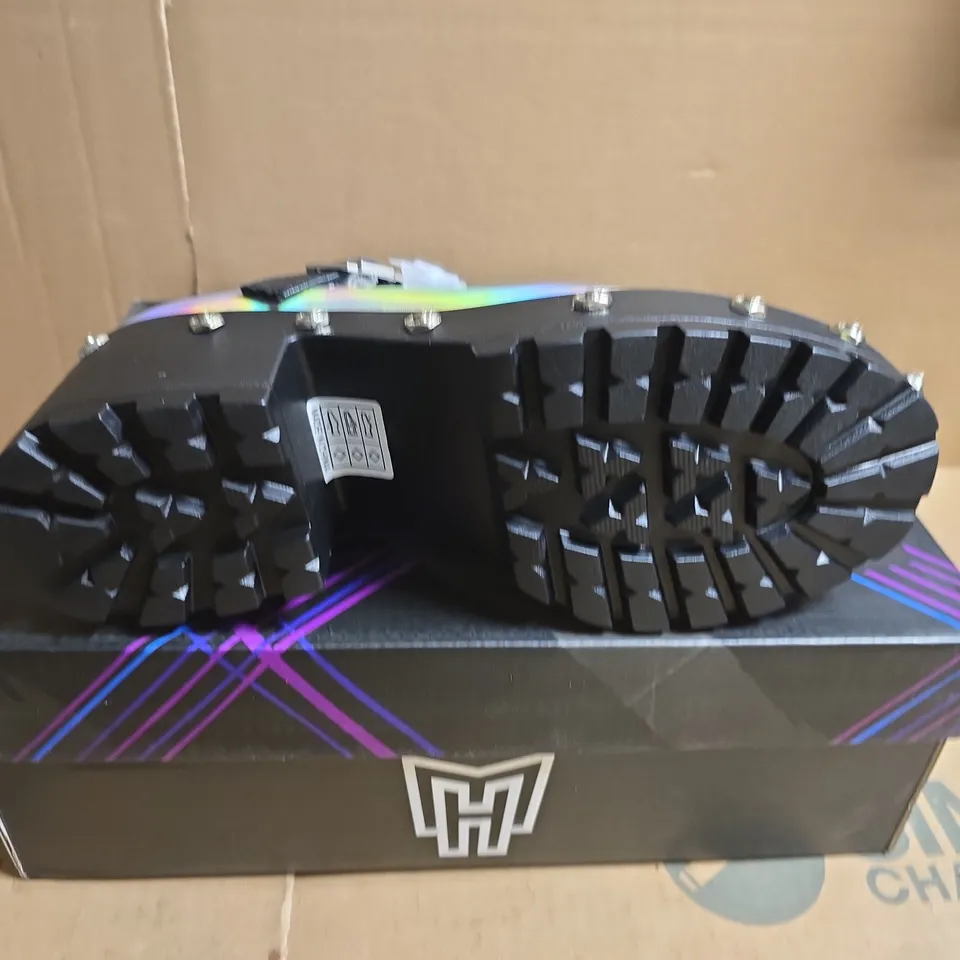 BOXED PAIR OF MONSTER HIGH MARY JANE SHOES – VOLTAGE EDITION, UK 5, SILVER/BLACK