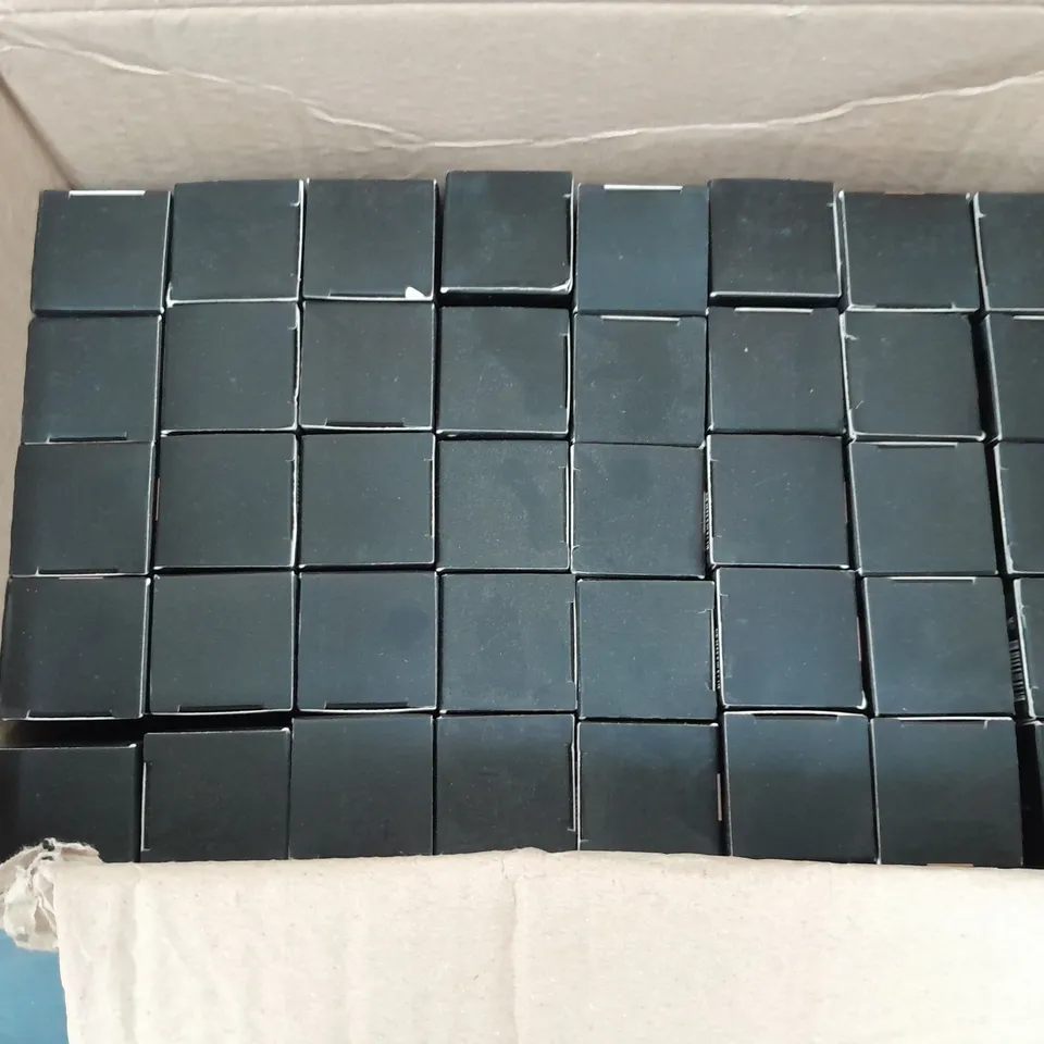 40 BOXED MAO POEME SPF15 (40x35ml)