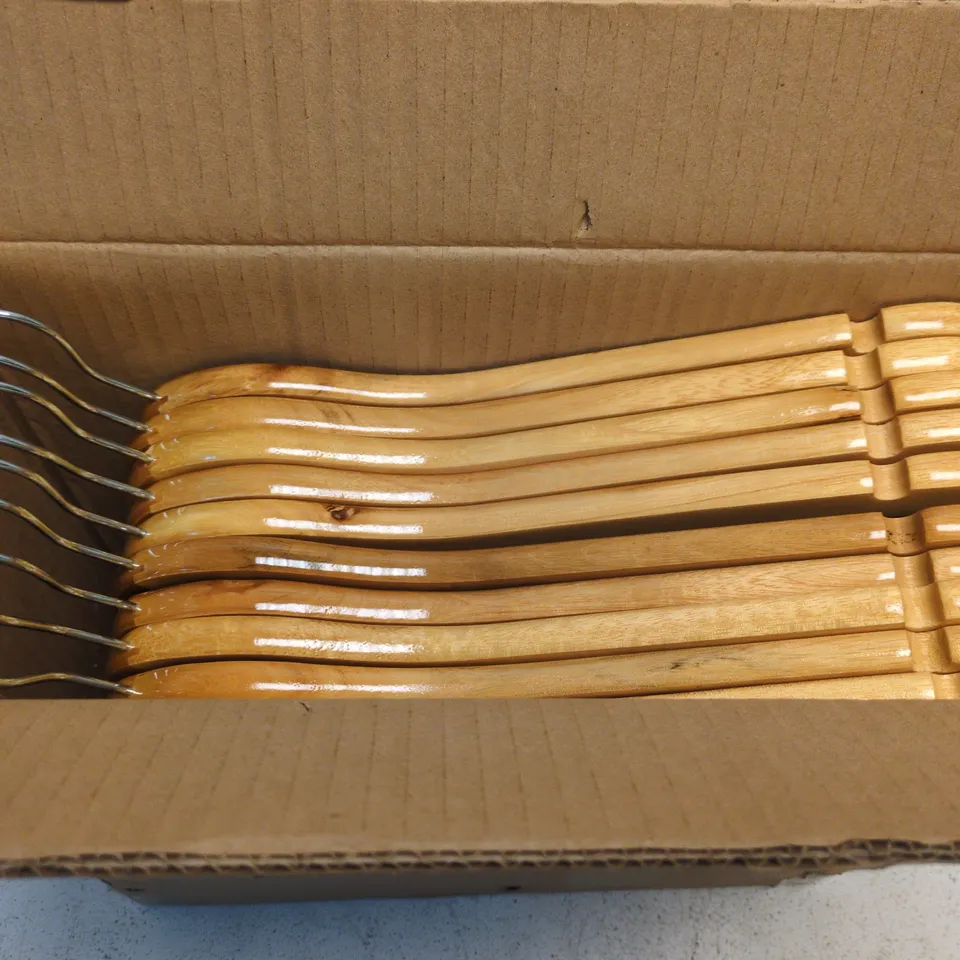 BOXED 1ABOVE 20PK WOODEN HANGER