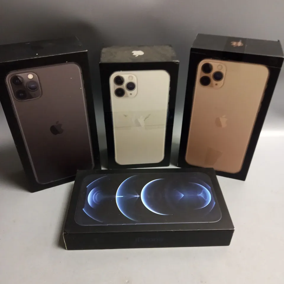 BOXED LOT OF APPEOX 15 IPHONE EMPTY DISPLAY CASES