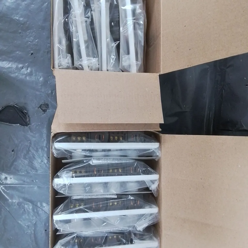 PALLET OF APPROXIMATELY 9 MULTI PACK BOXES OF EMCO TO INCLUDE- 4G 2W 250W DIMMER , 45 AMP DOUBLE POLE SWITCH - COLLECTION ONLY