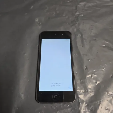 APPLE IPHONE-STYLE SMARTPHONE (BLACK) + IPOD TOUCH 6TH GENERATION .