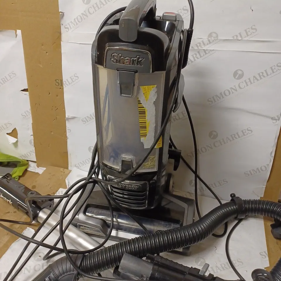 SHARK CORDED PET UPRIGHT VACUUM