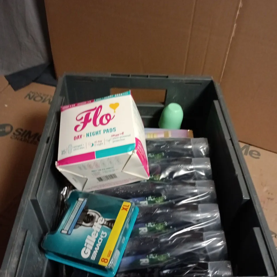 APPROXIMATELY 15 ASSORTED COSMETIC ITEMS INCLUDING RADOX SHOWER GEL  , GILLETTE MACH 3 RAZOR BLADE AND FLO DAY NIGHT PADS 