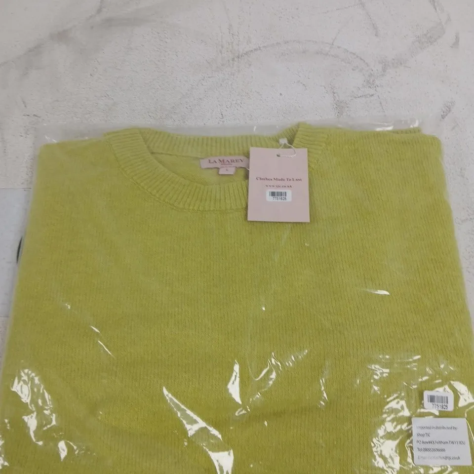 BOX OF APPROXIMATELY 20 LA MAREY KNITTED JUMPERS GREEN SIZE L