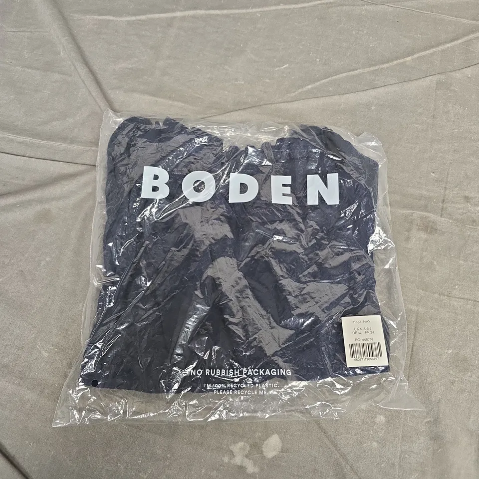 BODEN NAVY MAISY RIKRAK TRIM TOP – UK 6 (US 2) 