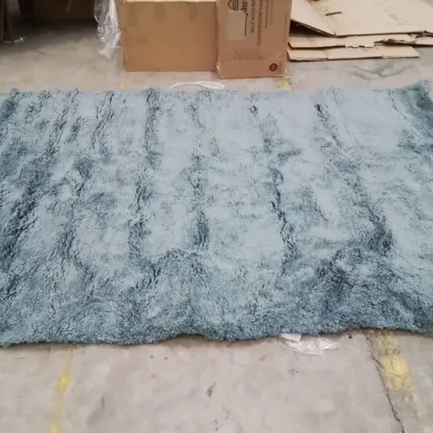 QUALITY DESIGNER AREA RUG // APPROX SIZE: 200 X 280 cm