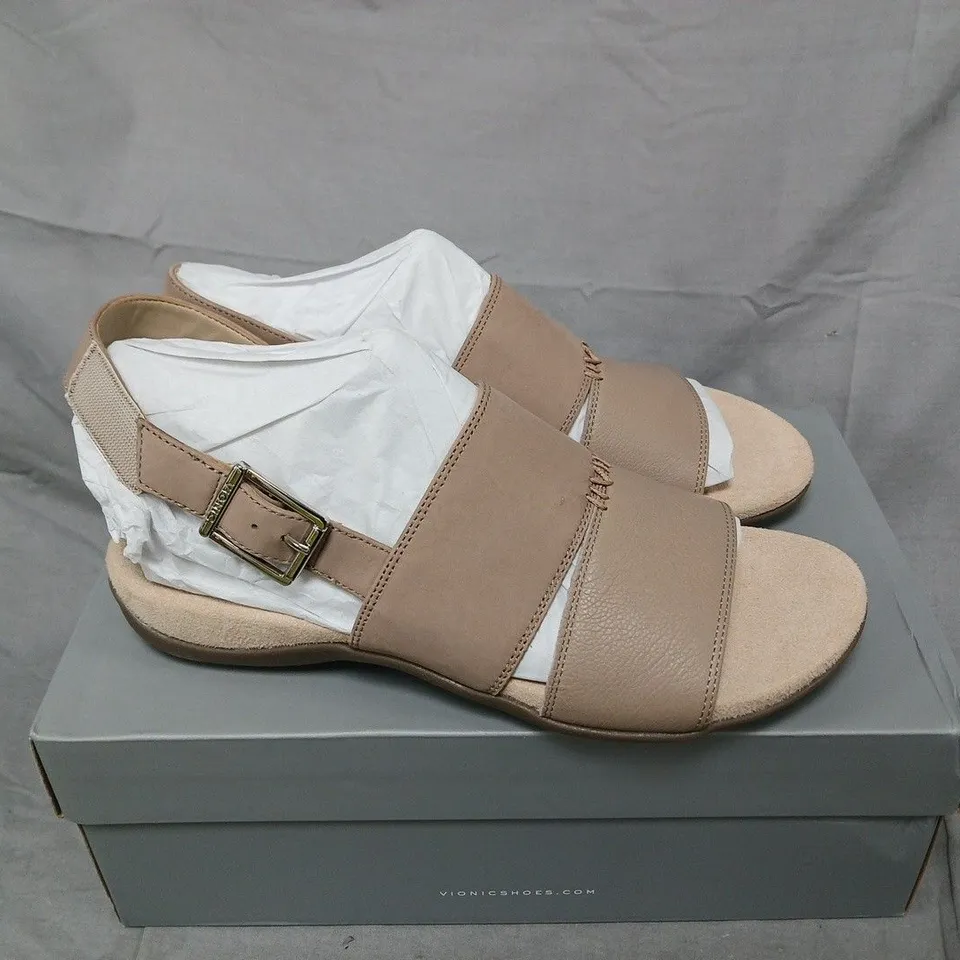 BOXED VIONIC REST MORRO SANDALS IN TAUPE - SIZE 7