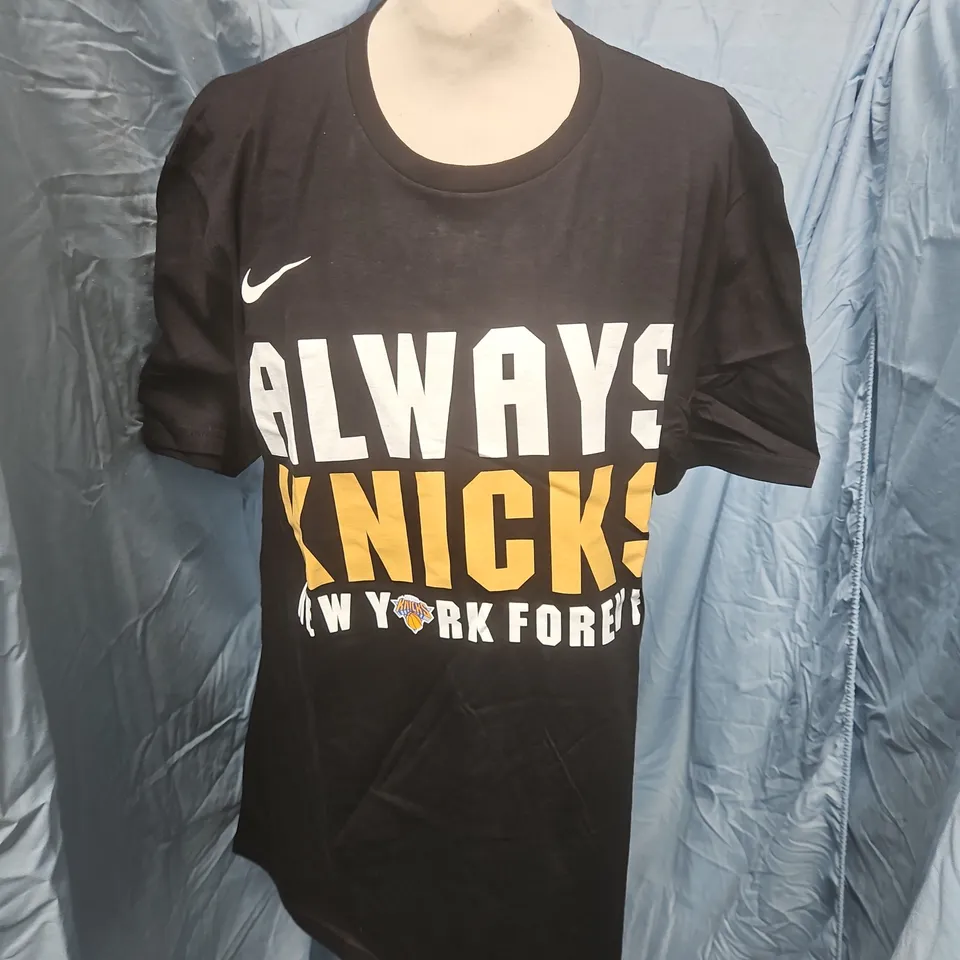 NIKE NBA FINALS TEE – BLACK COTTON T‑SHIRT (THE NIKE TEE), UK MEDIUM 