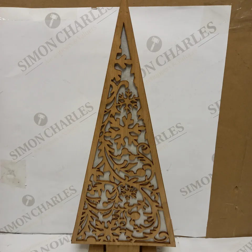 ASH WOOD TREE WITH SNOWFLAKES LED - MEDIUM