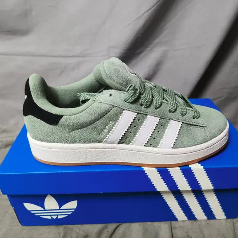 BOXED PAIR OF ADIDAS CAMPUS 00S J IN GREEN - UK 5.5