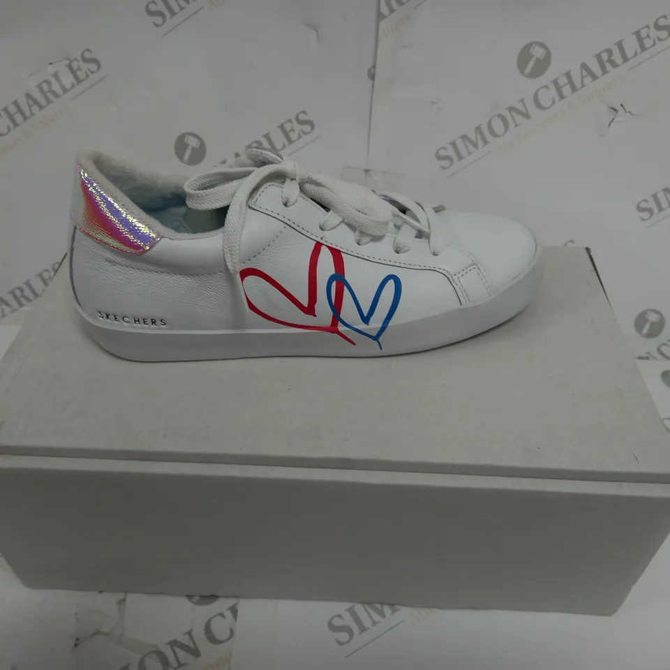 BOXED PAIR OF SKETCHERS SHOES SIZE 36.5