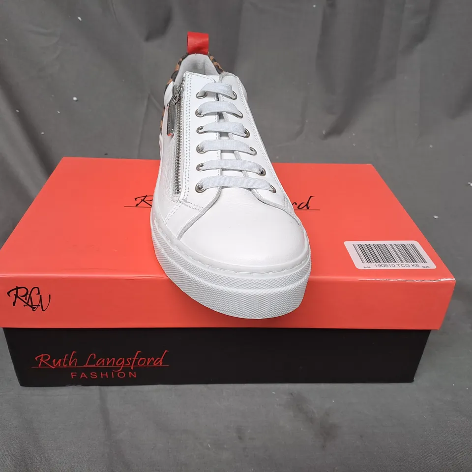 BOXED PAIR OF RUTH LANGSFORD WHITE LEOPARD LEATHER TRAINERS SIZE 6