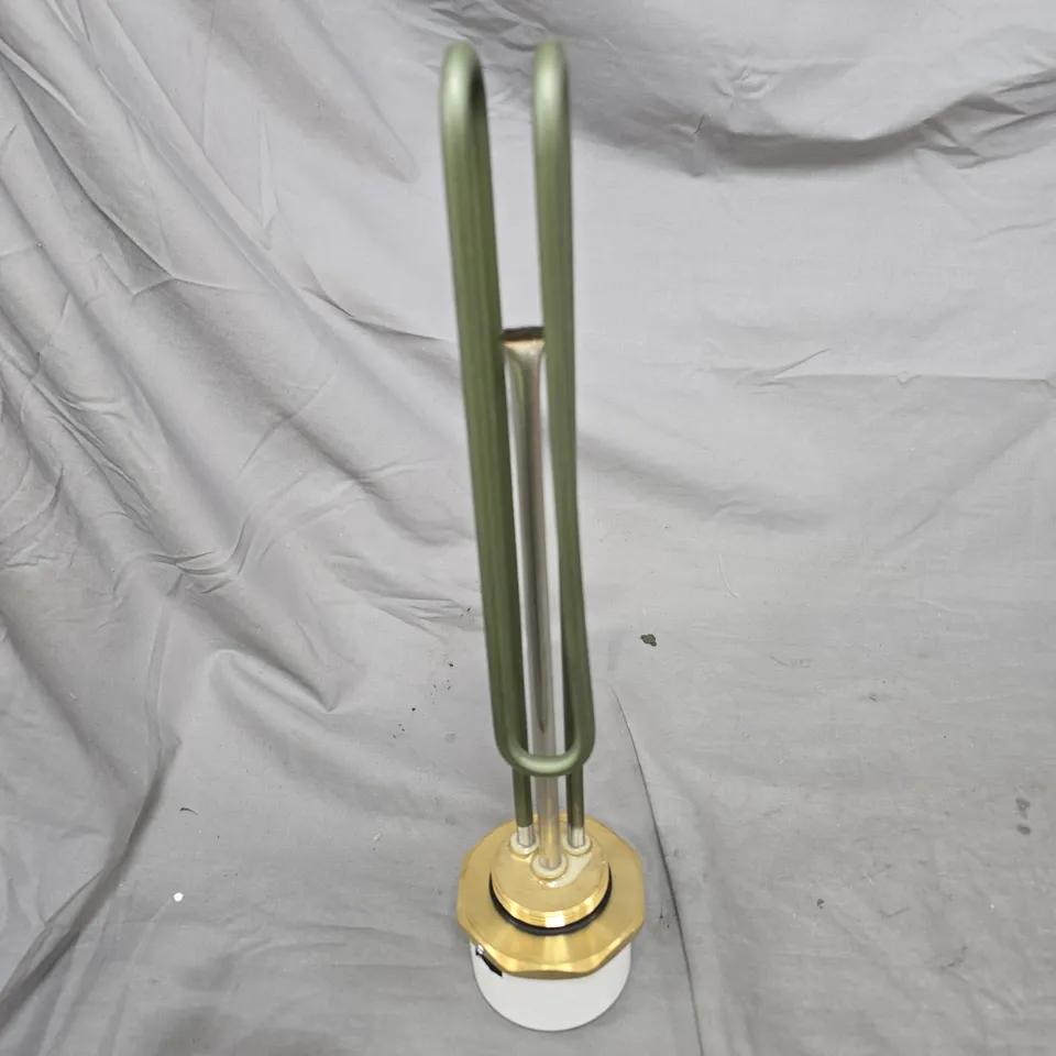 UVCE EUROPE IMMERSION HEATER – 14IN LENGTH, 2.7KW, 230–240V, MODEL 14UNVNC