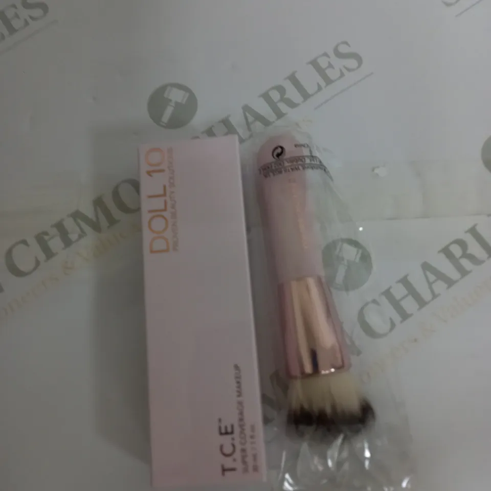 DOLL 10 COVERAGE MAKE UP WITH BRUSH 