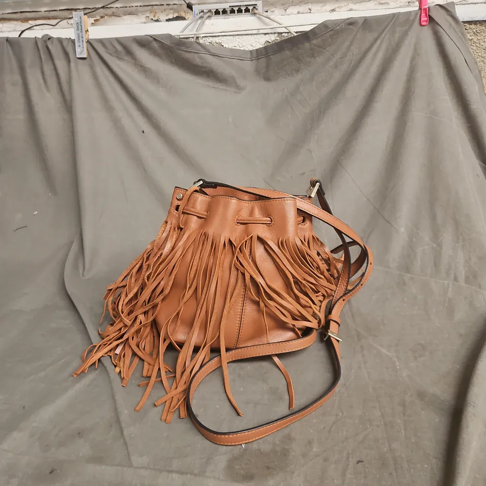 KAREN MILLEN TAN LEATHER BAG WITH WITH FRINGES