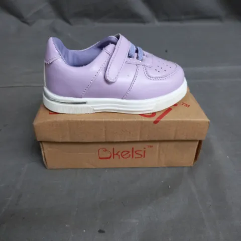 BOX OF 10 PAIRS OF KELSI KIDS SHOE IN PURPLE - VARIOUS SIZES