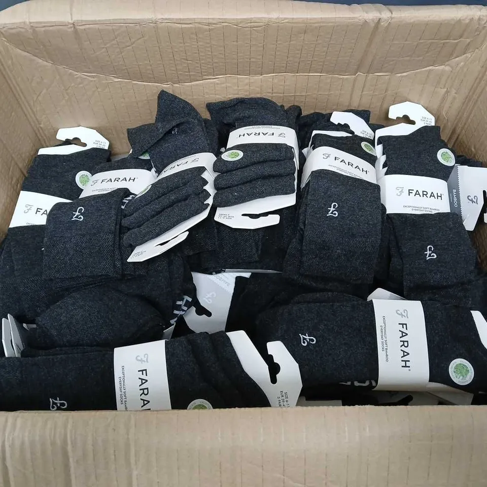 APPROXIMATELY 50 FARAH GREY BAMBOO 3 PACK SOCKS IN VARIOUS SIZES 